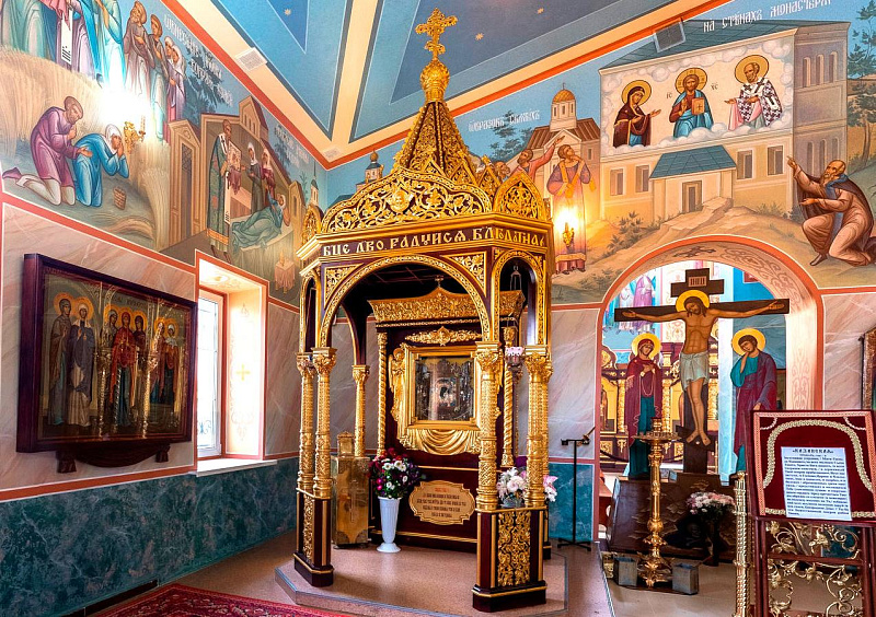 Сень Свято-Богородице-Казанского Жадовского мужского монастыря