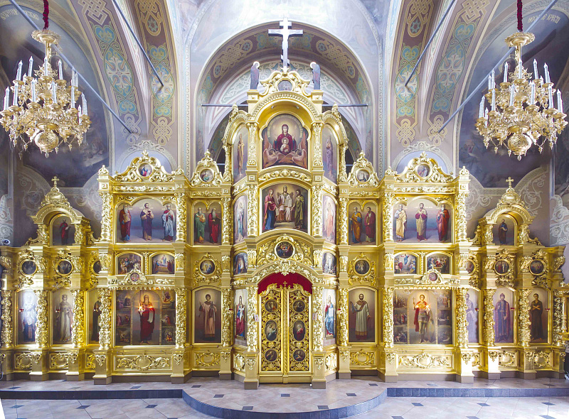 Иконостас храма святого мученика Уара