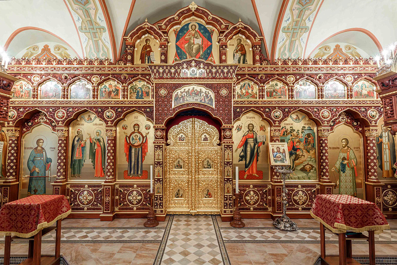Иконостас придела в честь Усекновения главы Иоанна Предтечи Всехсвятского храма