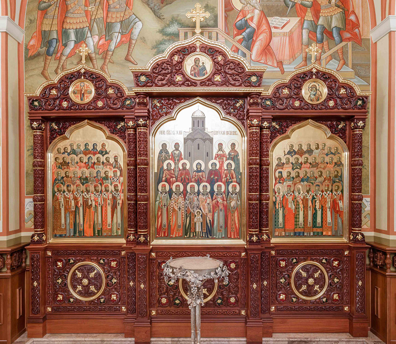 Настенные киоты придела Иоанна Предтечи Всехсвятского храма