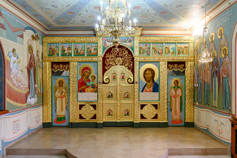 Иконостас придела иконы Божией Матери "Всецарица"