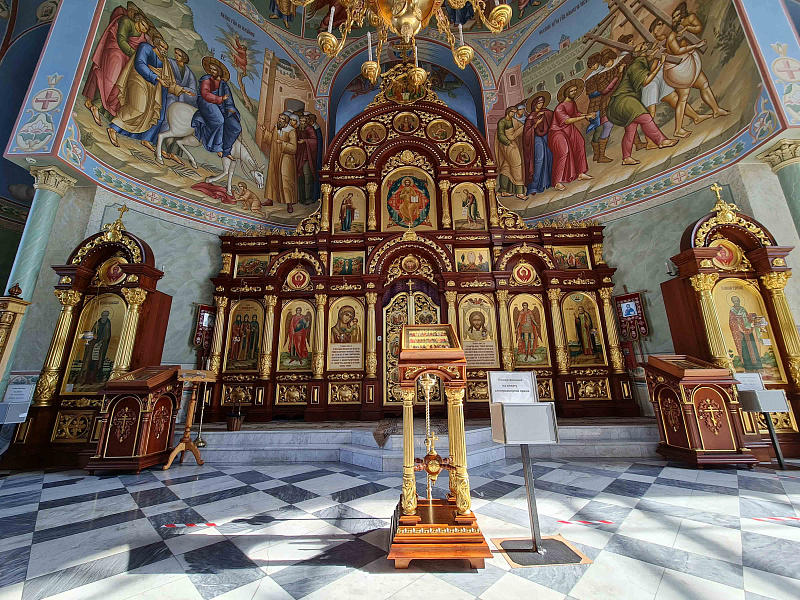 Оформление интерьера Храма преподобного Серафима Саровского