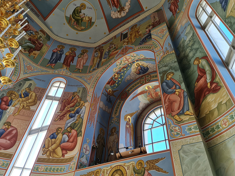 Росписи храма преподобного Серафима Саровского