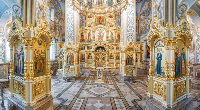 Напольные киоты Богородичного придела Всехсвятского храма